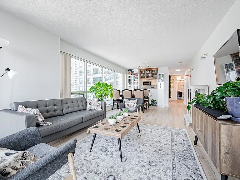 10 Yonge St #1012 — Photo 4