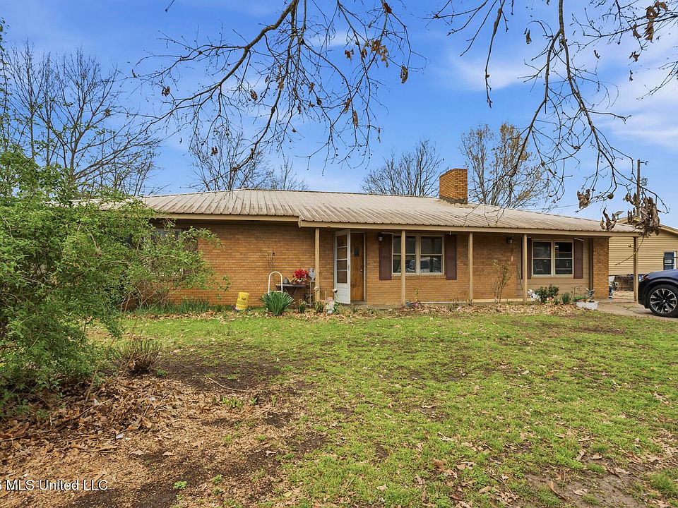 1st image of 2729 Davis Rd