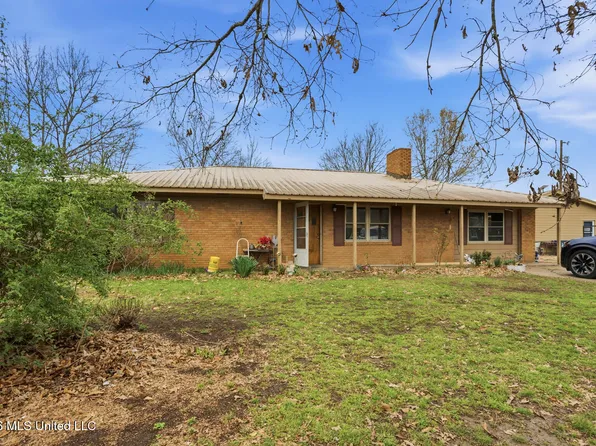 2729 Davis Rd, Benton, MS 39039