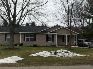 2469 Brookdale Dr, Holland, MI 49424