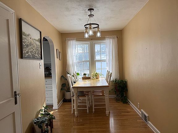 5th image of 1005 10th St