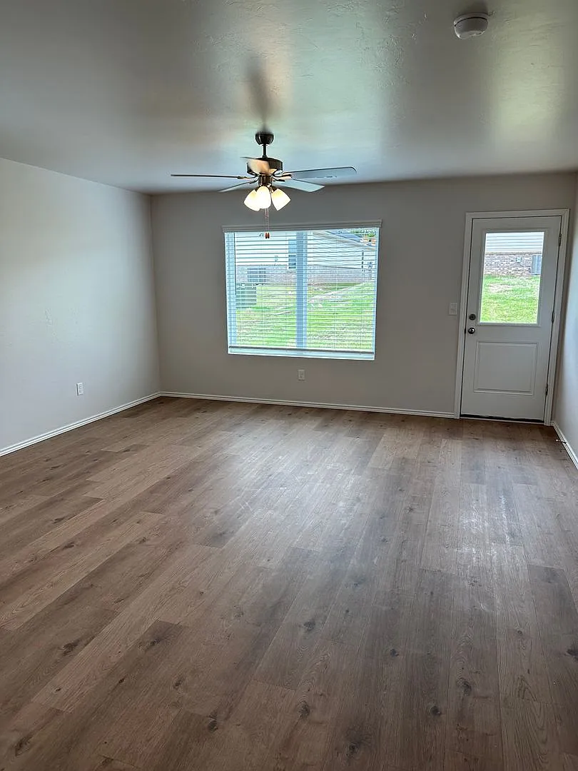 Pre-Lease This 3-Bedroom | 2-Bathroom Home | Hefner Crossing — Photo 4