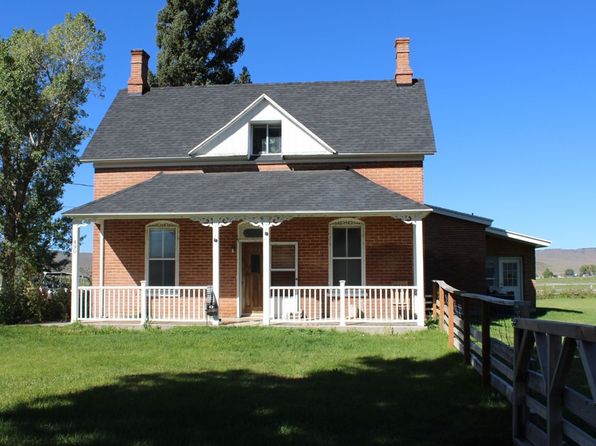 504 S Main St, Loa, UT 84747