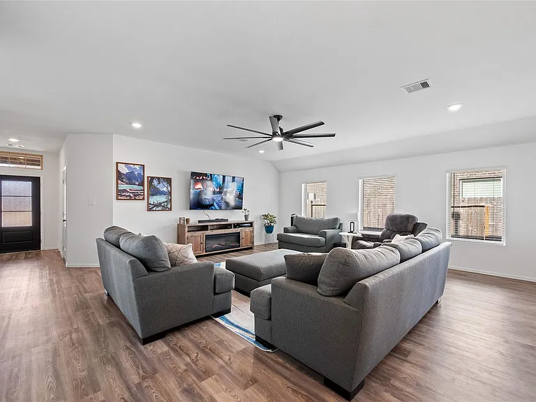 237 Augustine Way — Photo 8