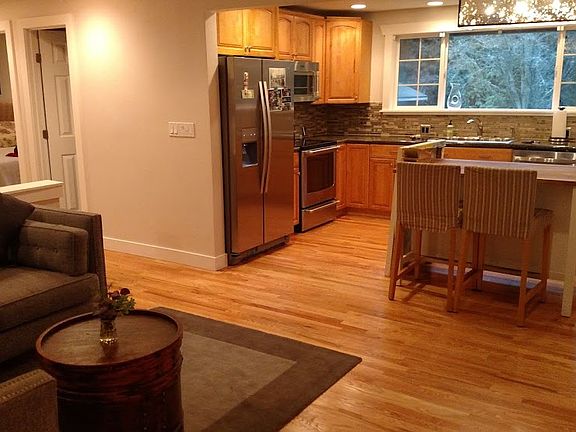 3rd image of 12424 Ne 157th St.