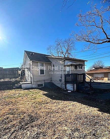 1st image of 809 Greenwood St