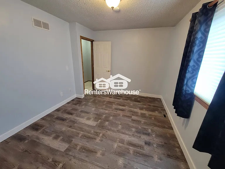1331 67th Ln N — Photo 18