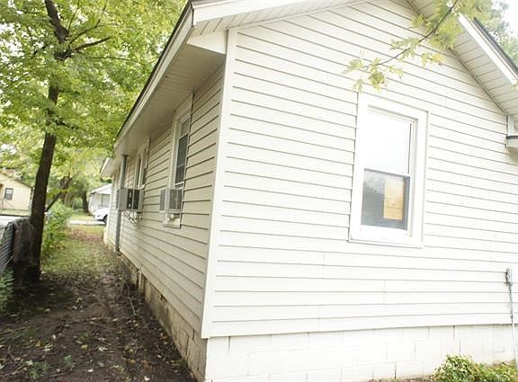 5th image of 4640 S 30th Ave W