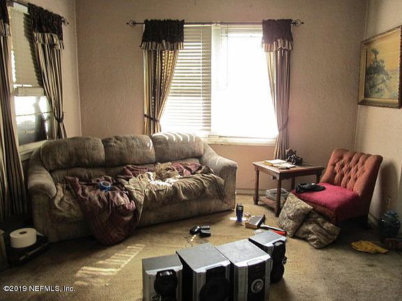 3rd image of 1674 McConihe St