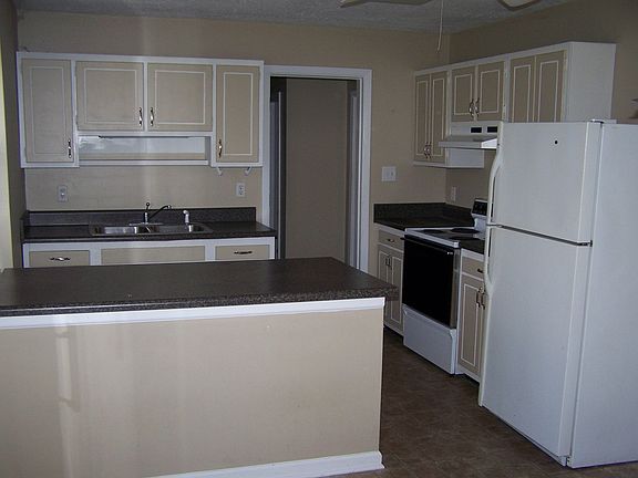 5th image of 7216 Elmbrook Ln