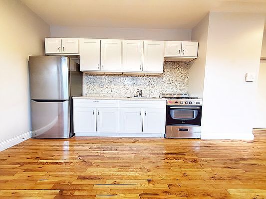 2nd image of 1302 De Kalb Ave #8