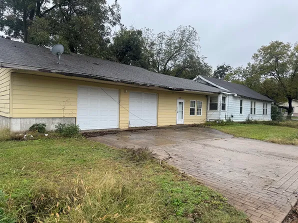 218 N Walnut St, Commerce, OK 74339