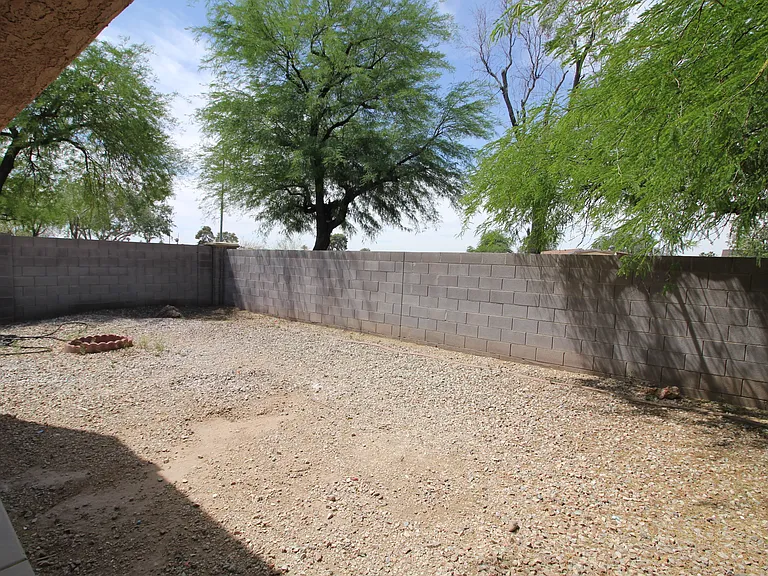 7124 N 77th Dr — Photo 22