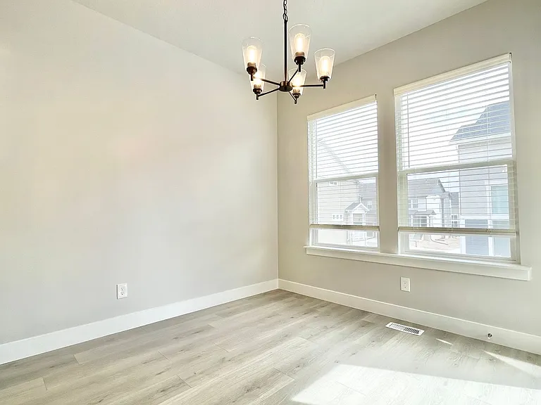 1572 N 3950 W — Photo 12