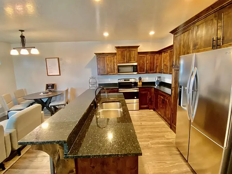 275 E 1725 N #4 — Photo 4