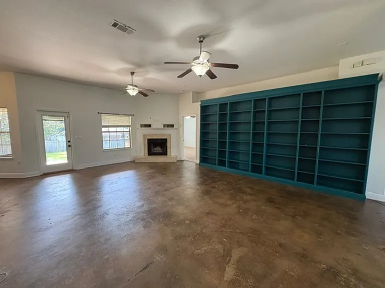 2343 Genevieve Way — Photo 6