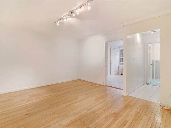 49 Saint Marks Avenue image 3 of 21