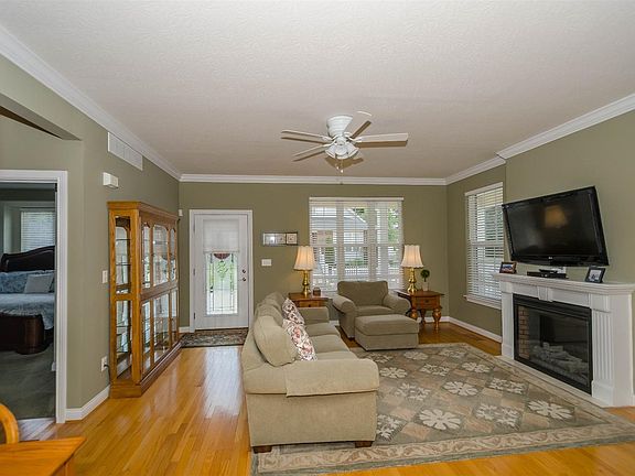 2nd image of 5816 Olde Winton Ln