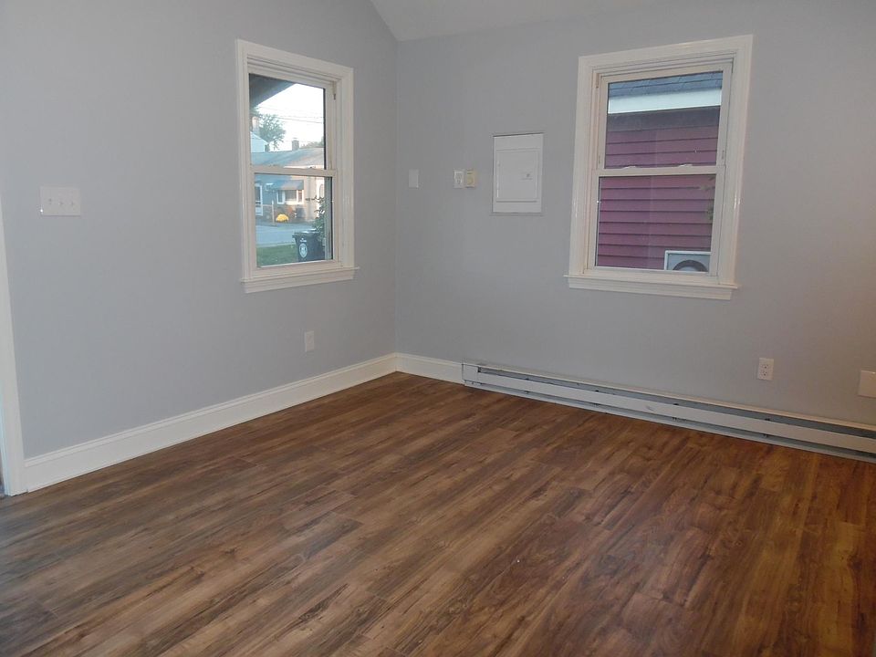 428 Ocean Grove Ave, Swansea, MA 02777 Zillow