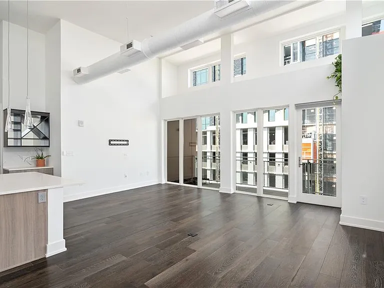 775 Juniper St NE #605 — Photo 4