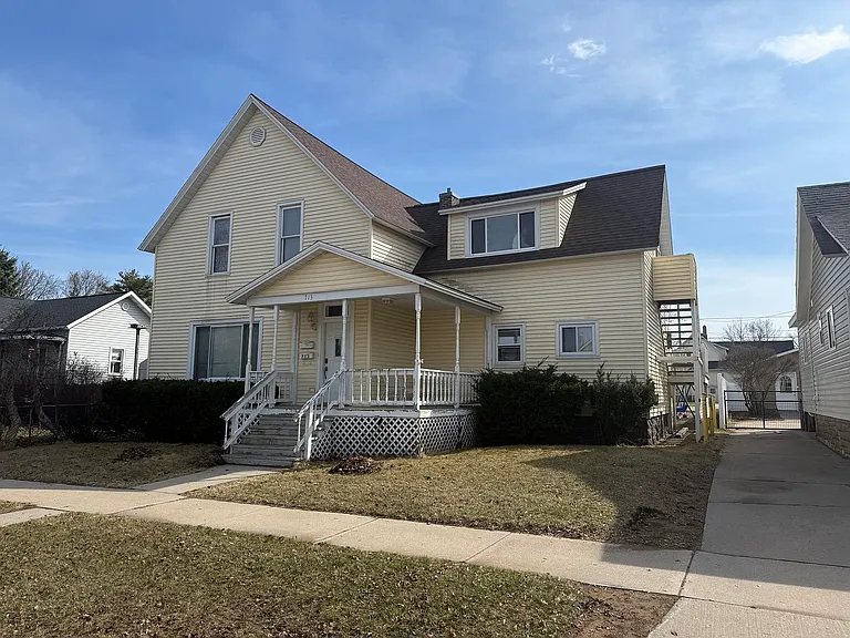 713 Terrace Ave #1/2 — Photo 1