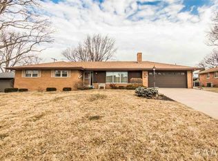 329 W Glencrest Dr, Peoria, IL