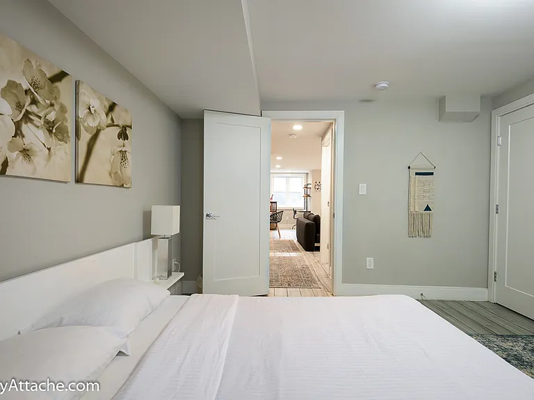 1723 Willard St NW #B — Photo 6