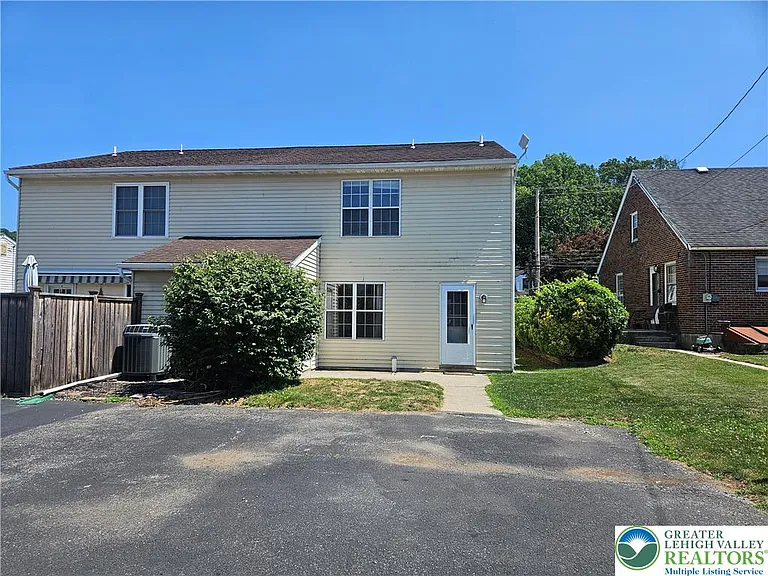 363 Minor St — Photo 23