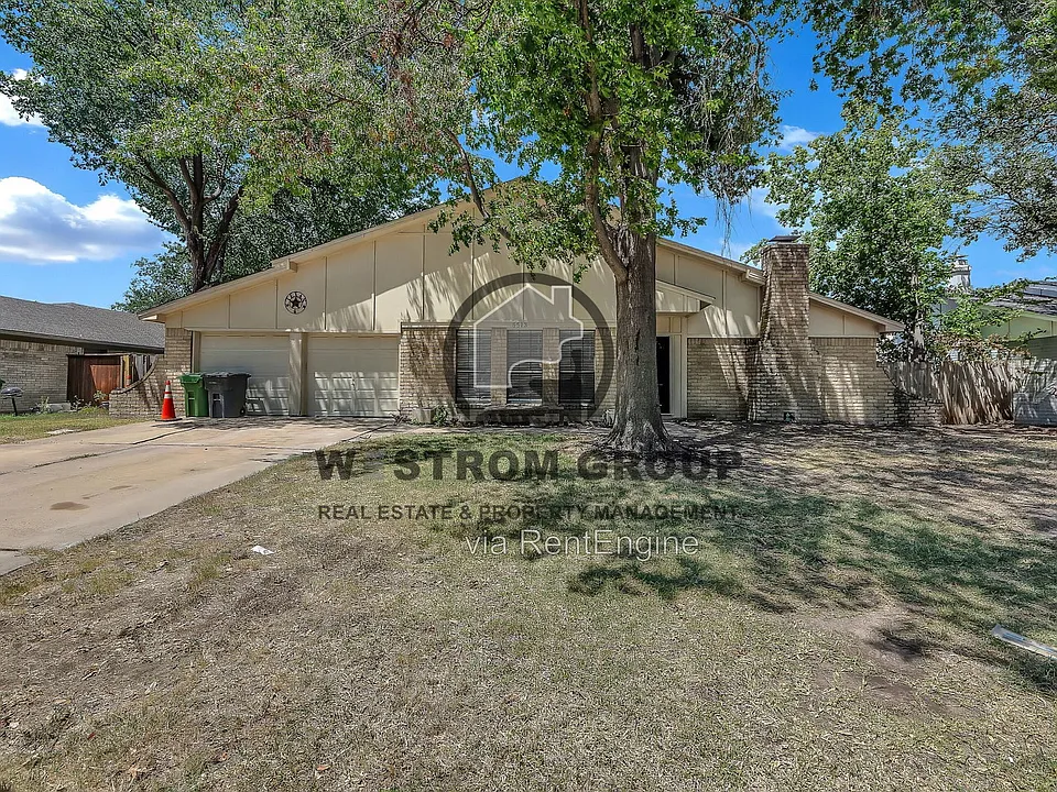 5513 Scott Dr