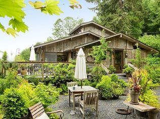 4550 Norton Ln, Clinton, WA 98236