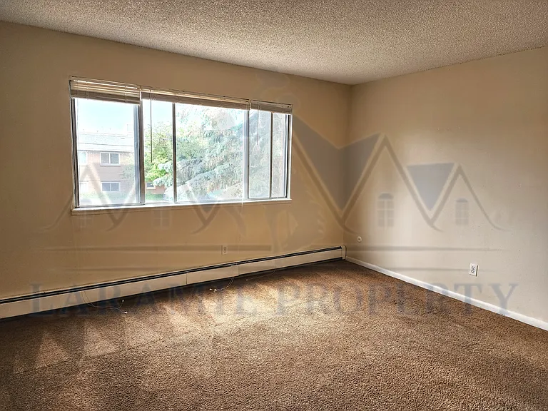 2310 E Garfield — Photo 7