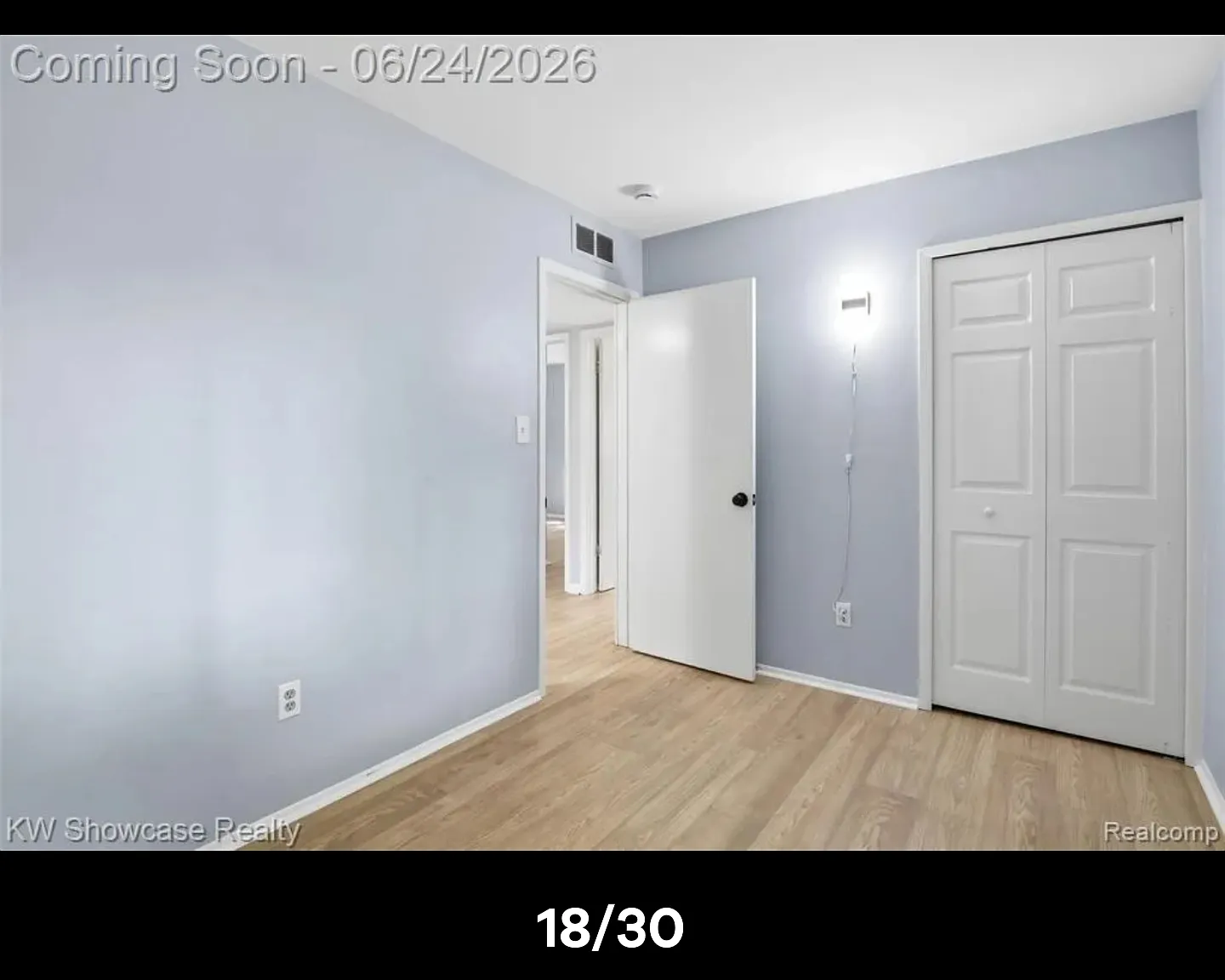 3 bed, 984 sqft, $2,200 — Photo 4