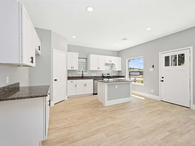 4651 Mallow St #B — Photo 4