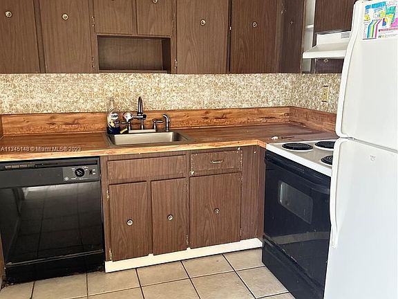 3rd image of 4681 SW 43rd Ter #1-2