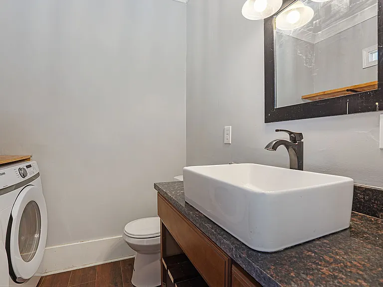 547 Paris Ave SE #1 — Photo 11