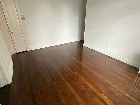 4th image of 25-49 38th St