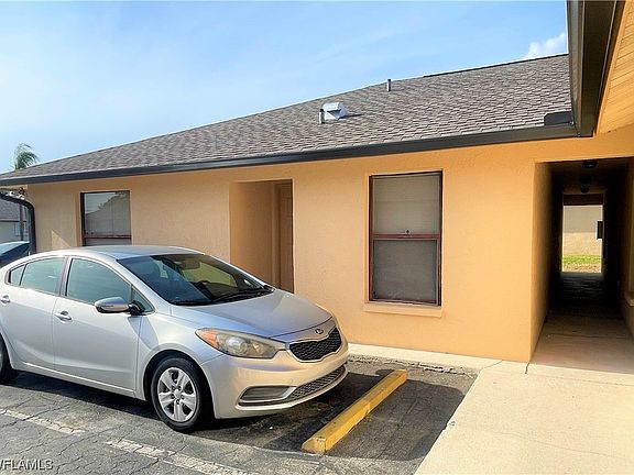 5th image of 4407 SW 7th Pl APT 1