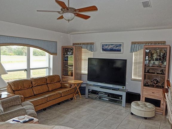 2nd image of 7036 S Lake Dr