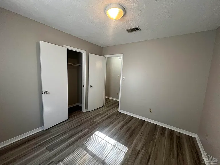 842 Amberway Dr — Photo 17