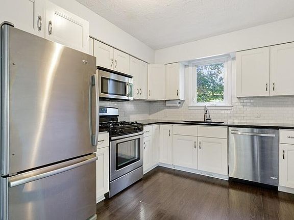 2nd image of 1582 Wilson Ave