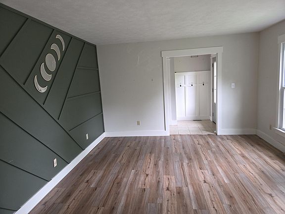 3rd image of 130 Rue Thierry Dr