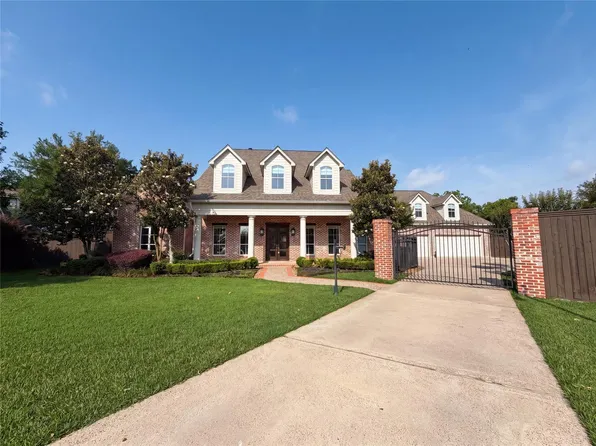 4385 Brownstone Dr, Beaumont, TX 77706