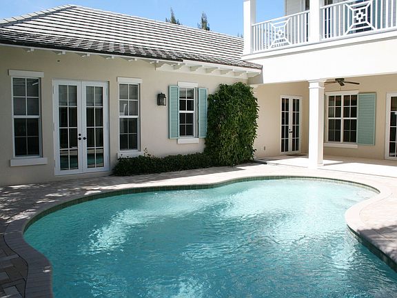 2nd image of 413 S Palm Island Cir