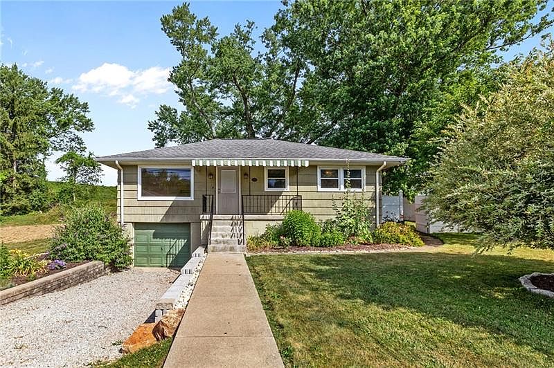 1915 Park Ave N, Washington, PA 15301 | Zillow