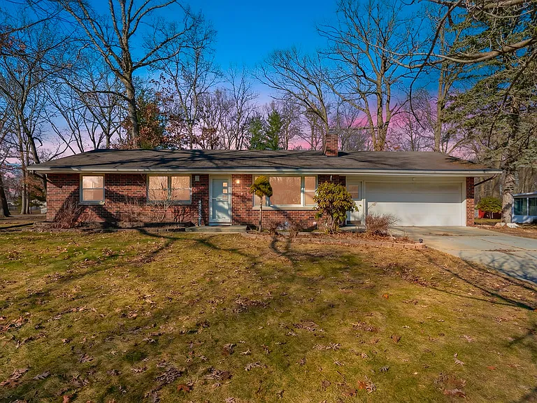 2109 Prosperity Dr — Photo 1