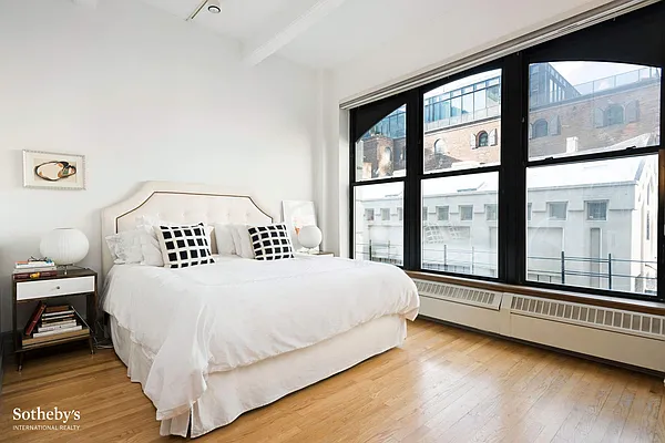 Sold by Sotheby's International Realty | media 7