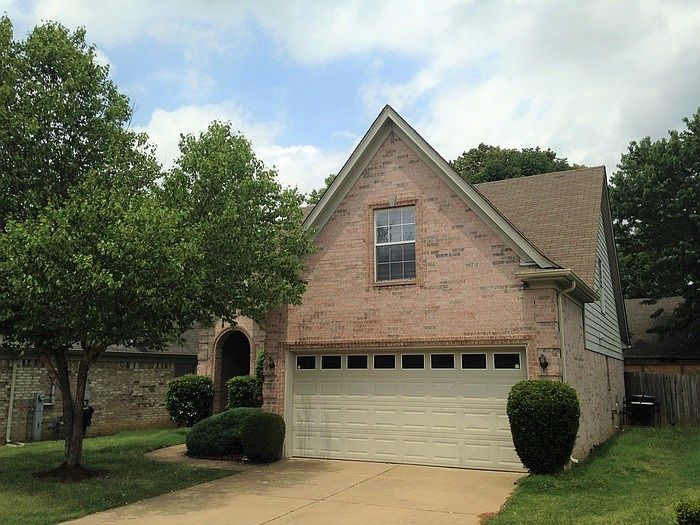 1st image of 7128 Grapetree Trl