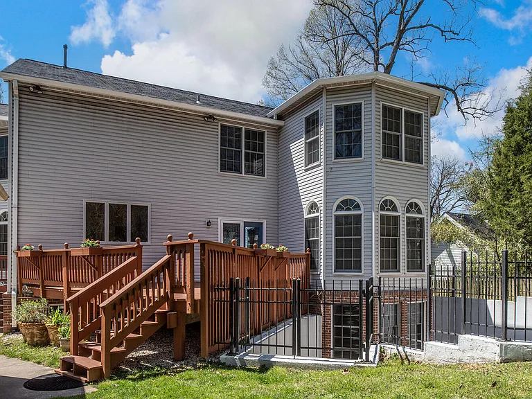 2725 Oldewood Dr — Photo 35