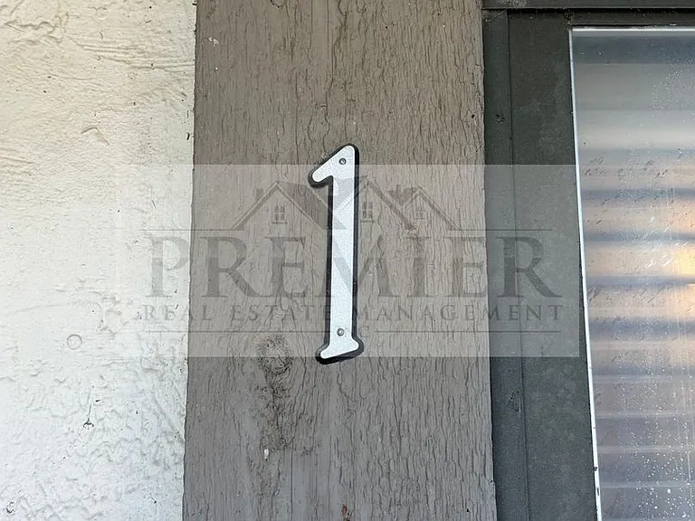 300 W Montgomery St #1 — Photo 3