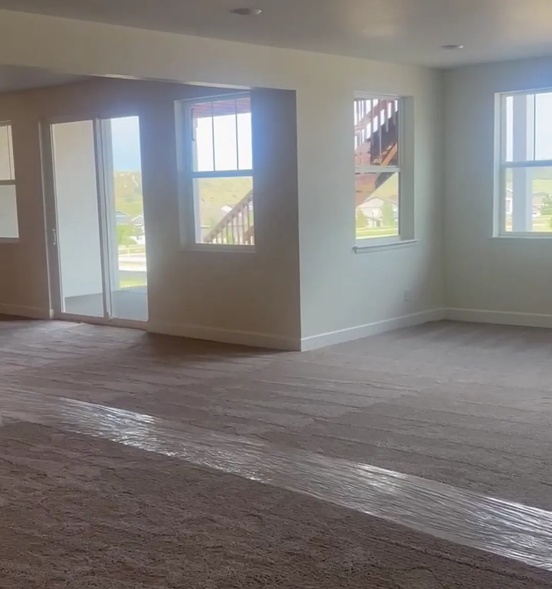 2 bed, 2100 sqft, $2,200 — Photo 1